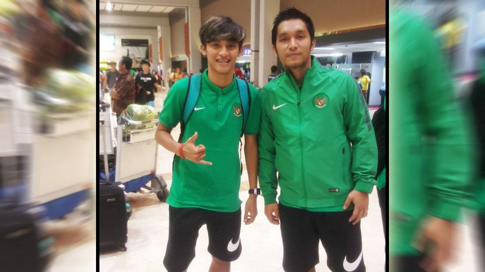Bambang Bayu Saptaji dan Syaihdan Lubis ketika tiba di bandara Bangkok, Thailand. - INDOSPORT